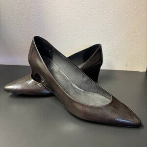 NEW Stuart Weitzman Nuevo Taupe Saffiano Patent Wedge Pump Size 7,5